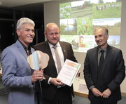 The Riedstadt floodplain meadows restoration is now "Official Project of the UN-Decade on Biodiversity". On the picture (from left to right): Matthias Harnisch (project manager Riedstadt), mayor Marcus Kretschmann (Riedstadt) and Dr. Christian Hey (Hessian Ministry of the Environment)