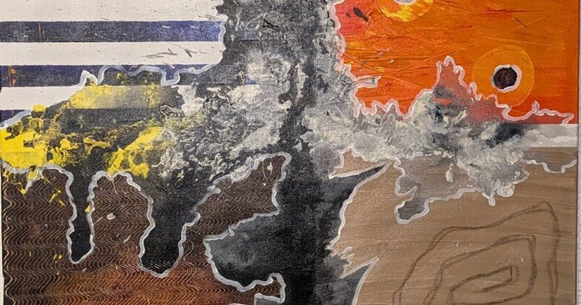 Ein Gemälde der Künstlerin Aida Hiseni mit Farben in Orange, grau und beige.