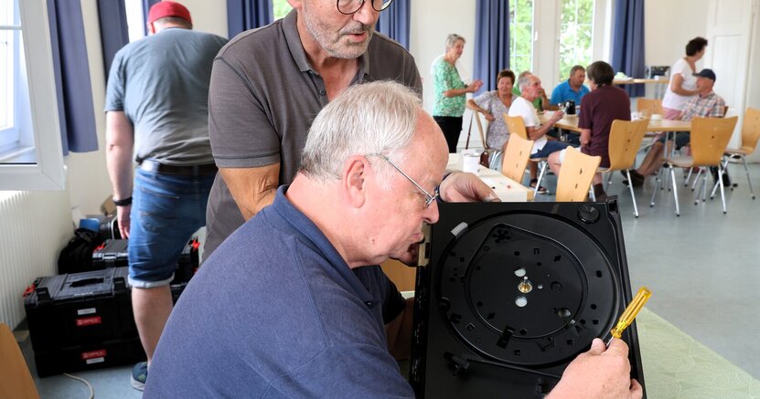 Reparierer bei der Arbeit.